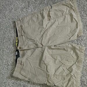 Lee Men's Tan Cargo Shorts